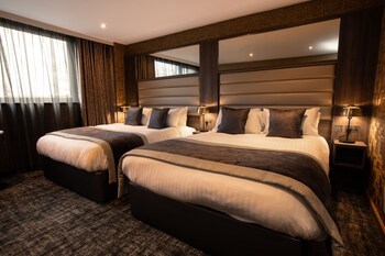 Carlton Hotel