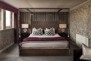 Carlton Hotel