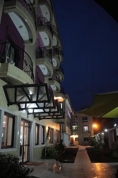 Futuris Hotel