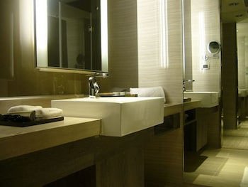 City Suites - Kaohsiung Chenai