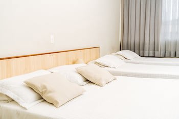 Cris Hotel