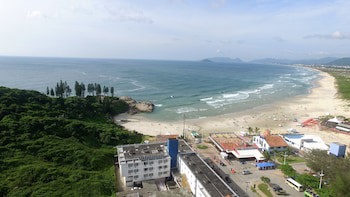 Cris Hotel