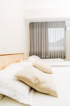 Cris Hotel