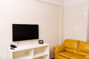 Cris Hotel