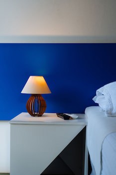 Cris Hotel