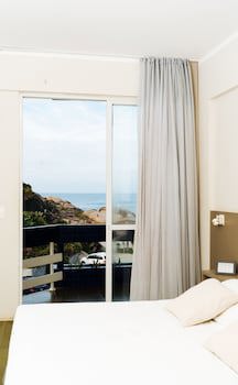 Cris Hotel
