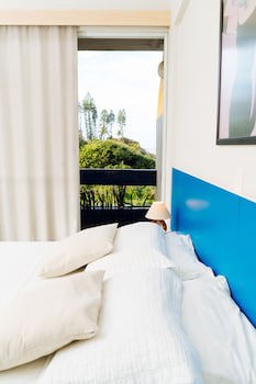 Cris Hotel