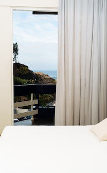Cris Hotel