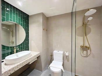 Crystal Crown Kuala Lumpur