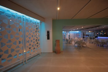 Irina Beach Hotel fotoğrafı