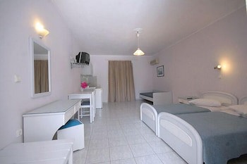 Irina Beach Hotel galeri fotoğrafı