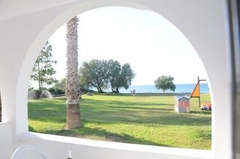 Irina Beach Hotel galeri fotoğrafı