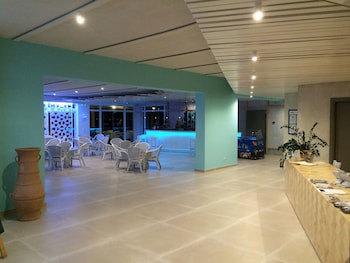 Irina Beach Hotel fotoğrafı
