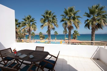 Irina Beach Hotel galeri fotoğrafı