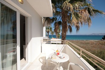 Irina Beach Hotel galeri fotoğrafı
