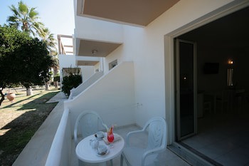 Irina Beach Hotel galeri fotoğrafı