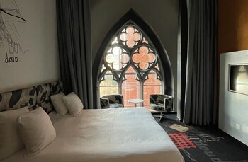 Martin's Dream Hotel