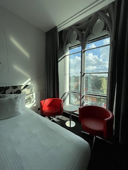 Martin's Dream Hotel