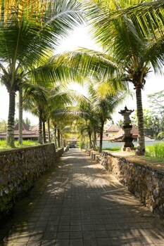 Meng Bengil Villa