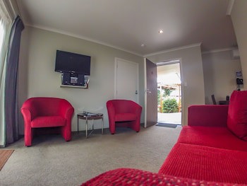 Albert Court Motor Lodge