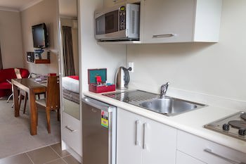 Albert Court Motor Lodge