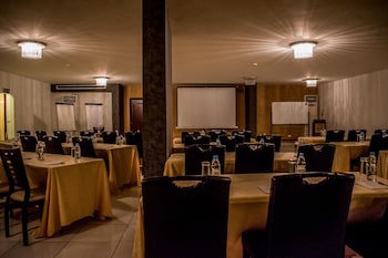 Al Murjan Palace Hotel