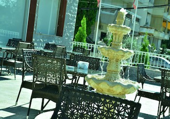 Al Murjan Palace Hotel