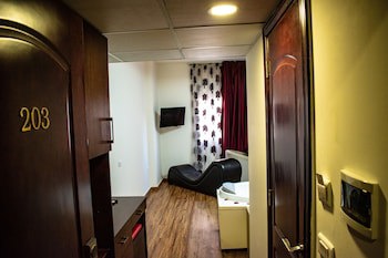 Al Murjan Palace Hotel