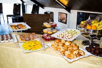 Al Murjan Palace Hotel