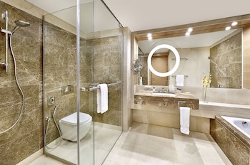 Doubletree By Hilton Riyadh - Al Muroj Business Gate