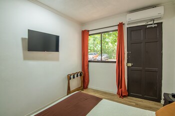 Jacó Lodge - Adults Only