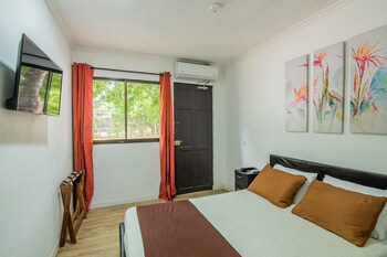 Jacó Lodge - Adults Only