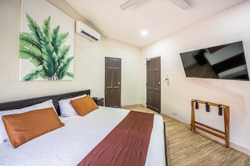 Jacó Lodge - Adults Only