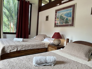 Kenaki Lodge
