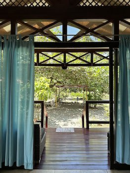 Kenaki Lodge