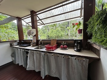 Kenaki Lodge