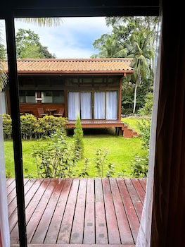 Kenaki Lodge