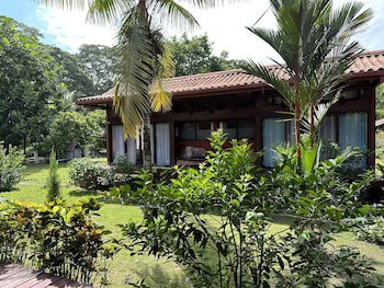 Kenaki Lodge