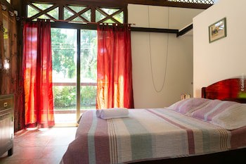 Kenaki Lodge