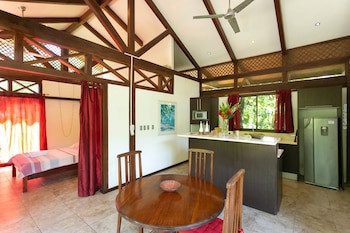 Kenaki Lodge