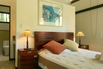 Kenaki Lodge