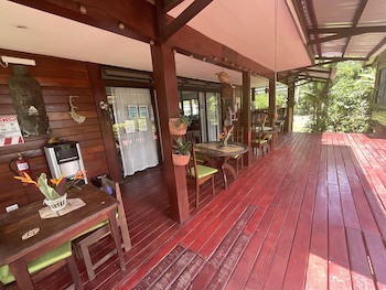 Kenaki Lodge