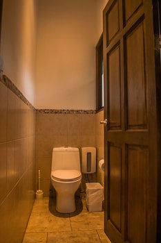 Kenaki Lodge