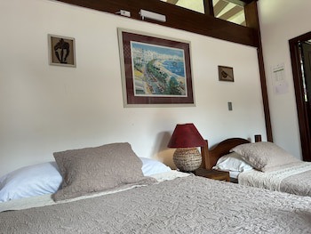 Kenaki Lodge