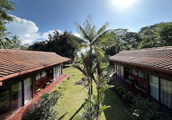 Kenaki Lodge
