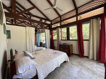 Kenaki Lodge
