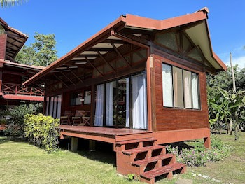 Kenaki Lodge
