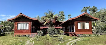 Kenaki Lodge