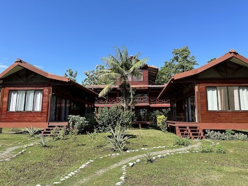 Kenaki Lodge