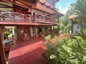 Kenaki Lodge
